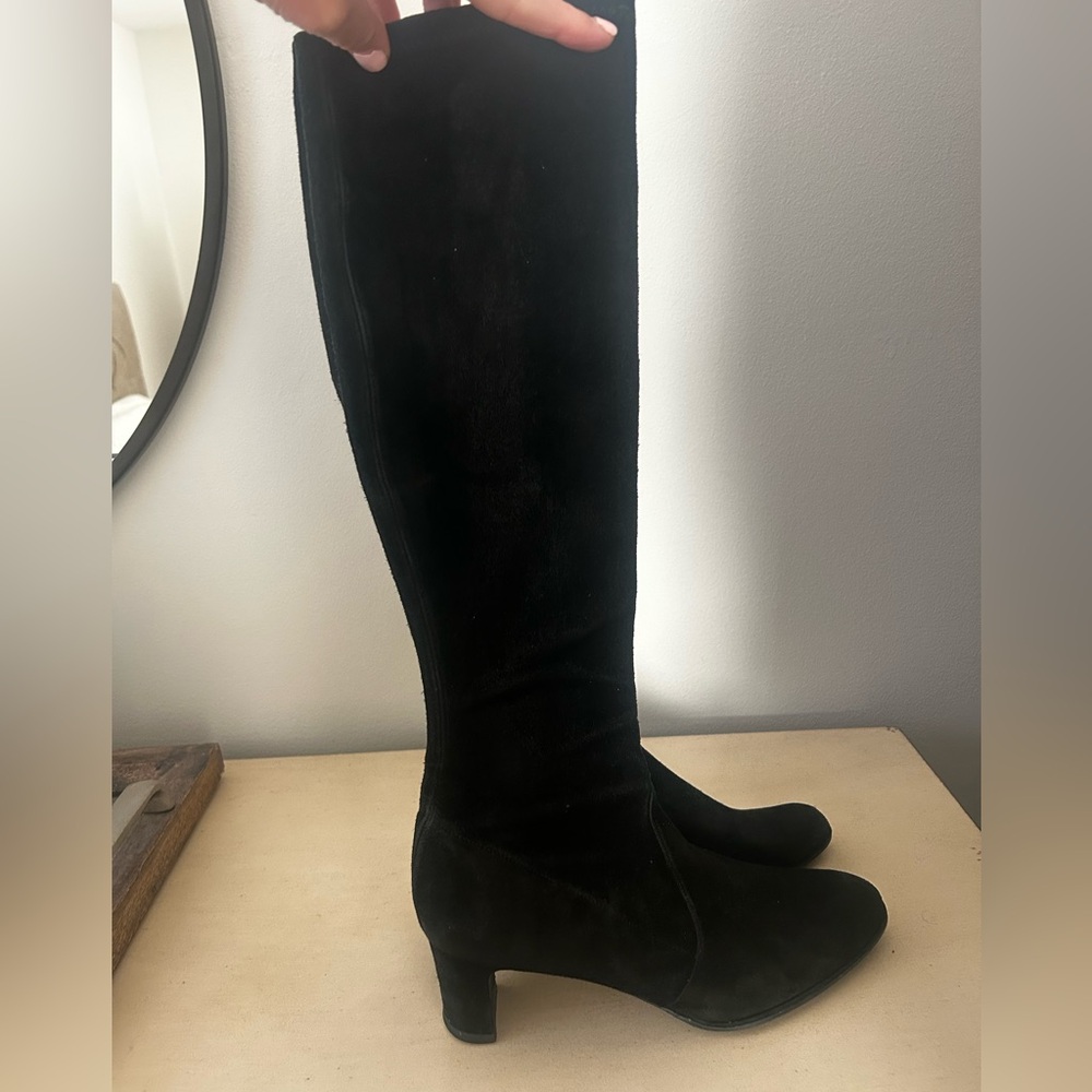 Stuart Weitzman Black Suede Slip on Sz 10